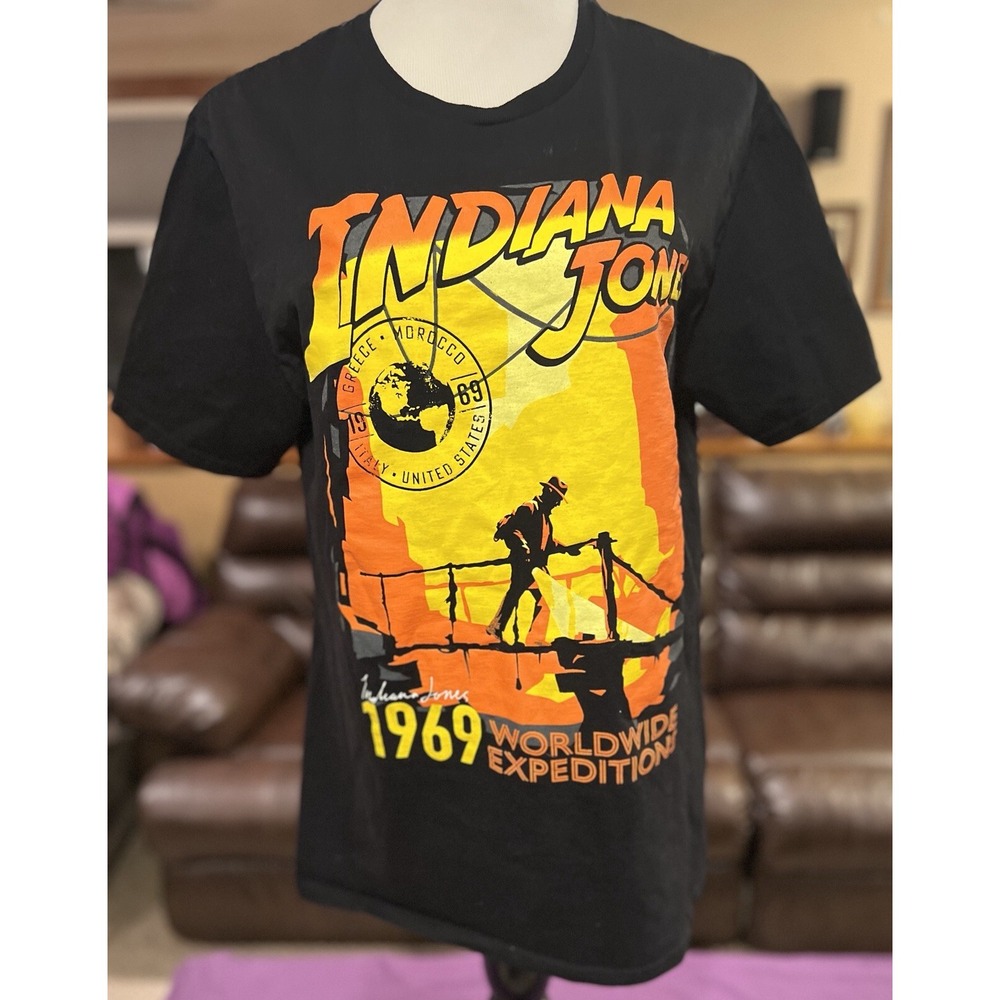 Indiana Jones World Wide Expedition 1969 T-Shirt NWOT Size Large‎